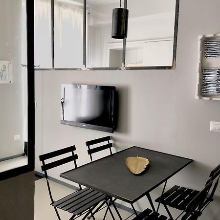 Brera Luxury Cozy Flat! Lägenhet Milano Exteriör bild